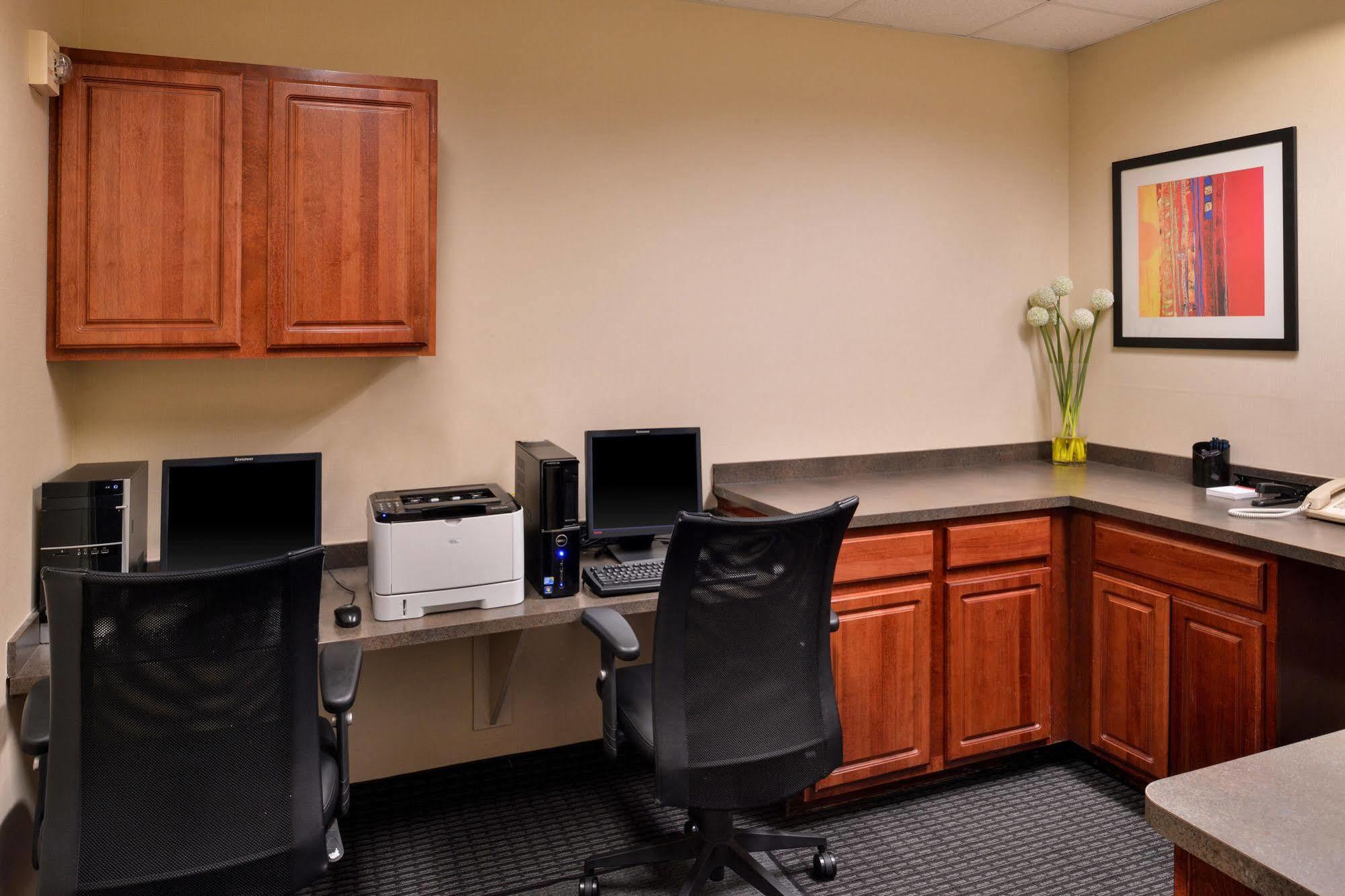 Towneplace Suites Detroit Warren Extérieur photo
